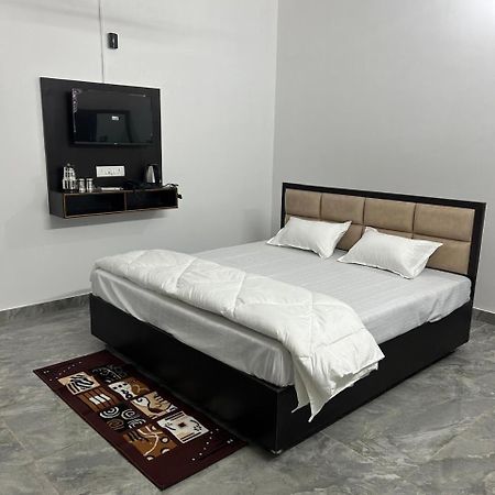 Shri Narayanam Guest House And Home Stay Ayodhya Exterior photo