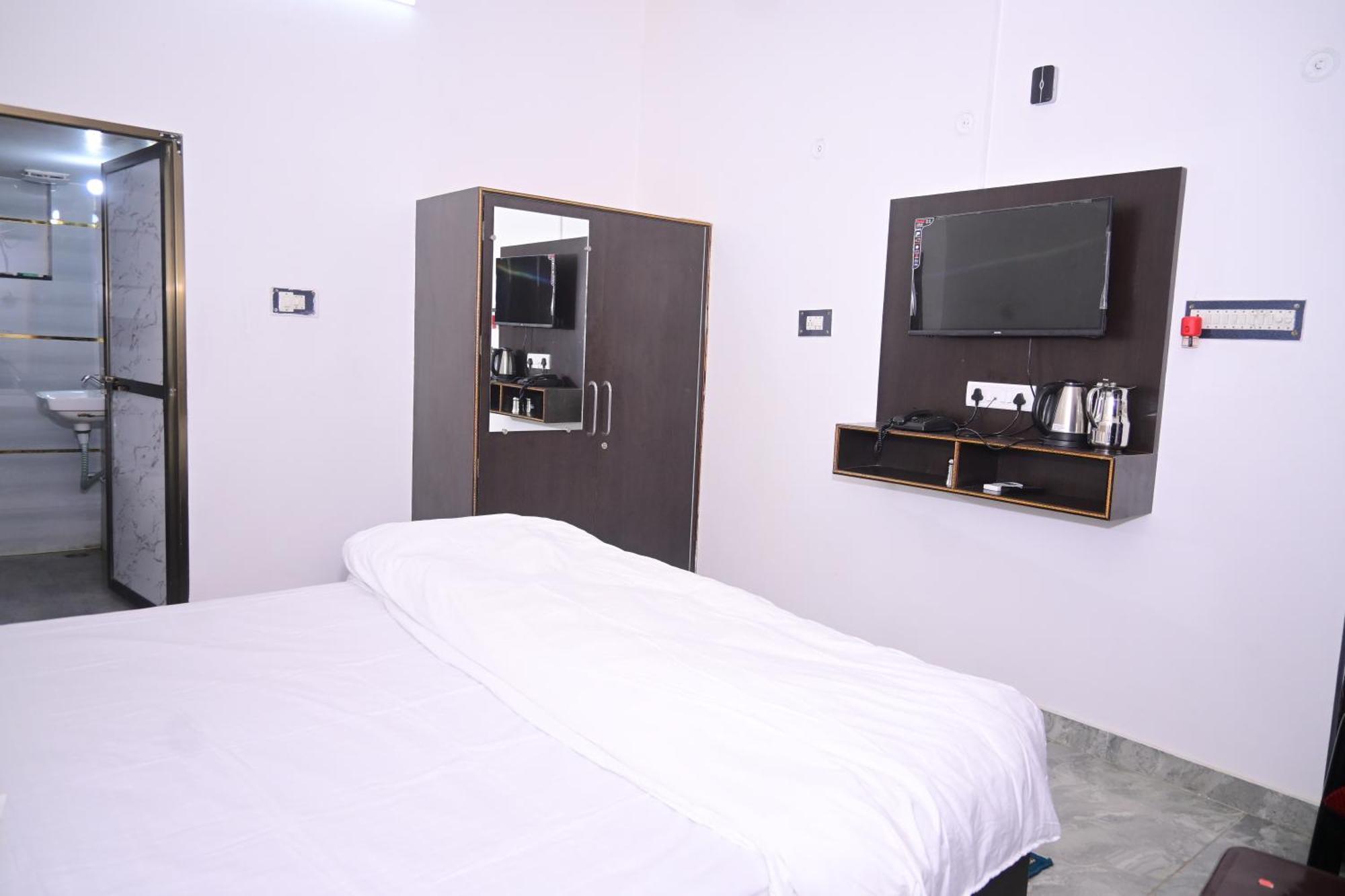 Shri Narayanam Guest House And Home Stay Ayodhya Exterior photo
